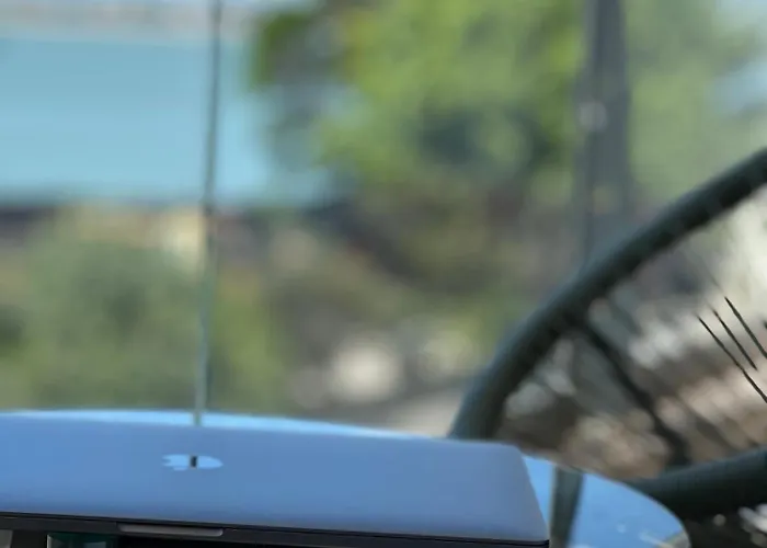 アパート House I *