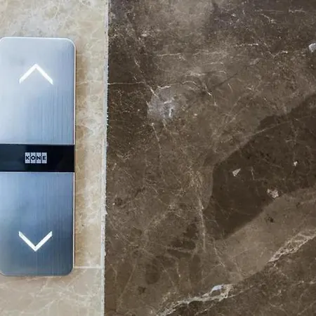 Appartement House I *