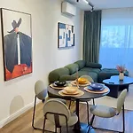 House I Apartman Bukarest